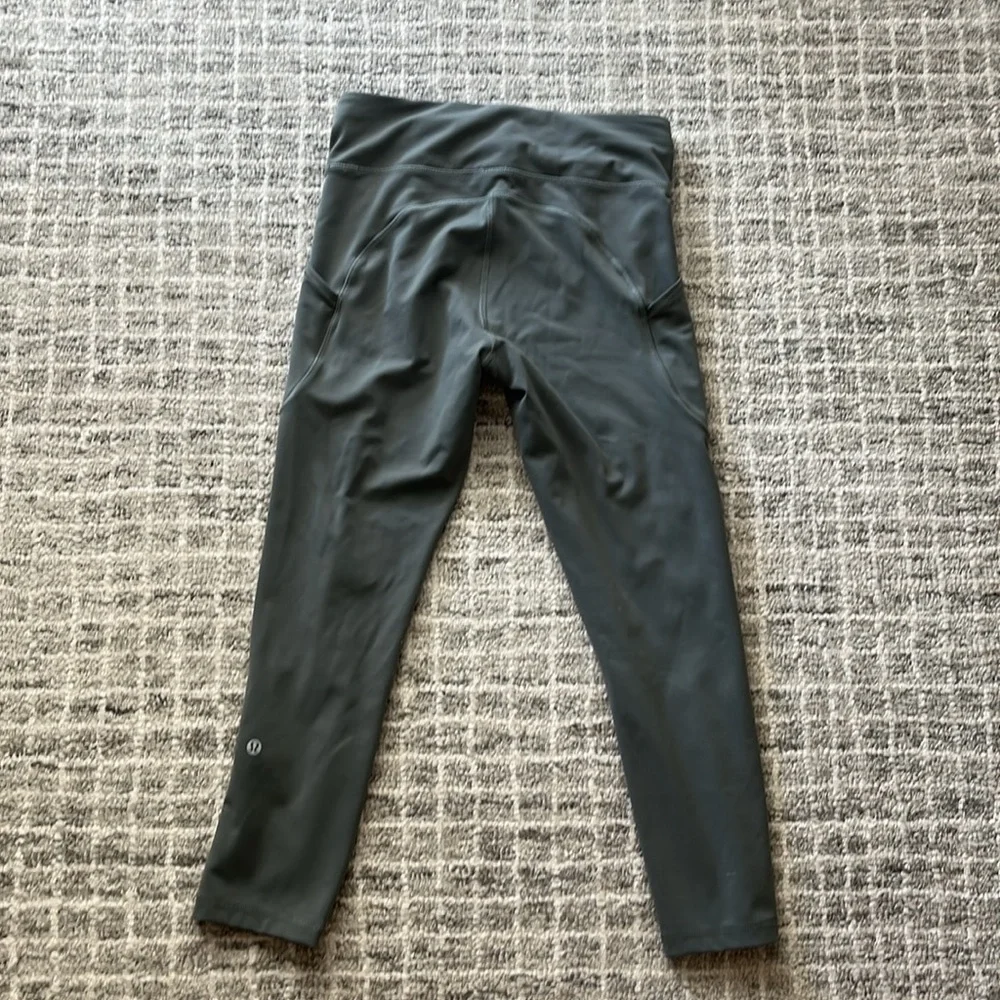 Lululemon invigorate high rise leggings. Grey sage, Size 8,23”
